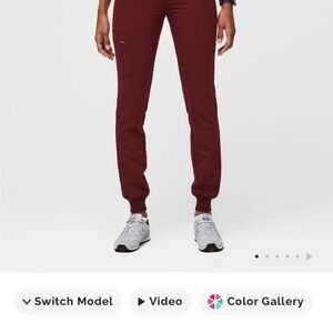 Figs Zamora jogger in  Burgundy
